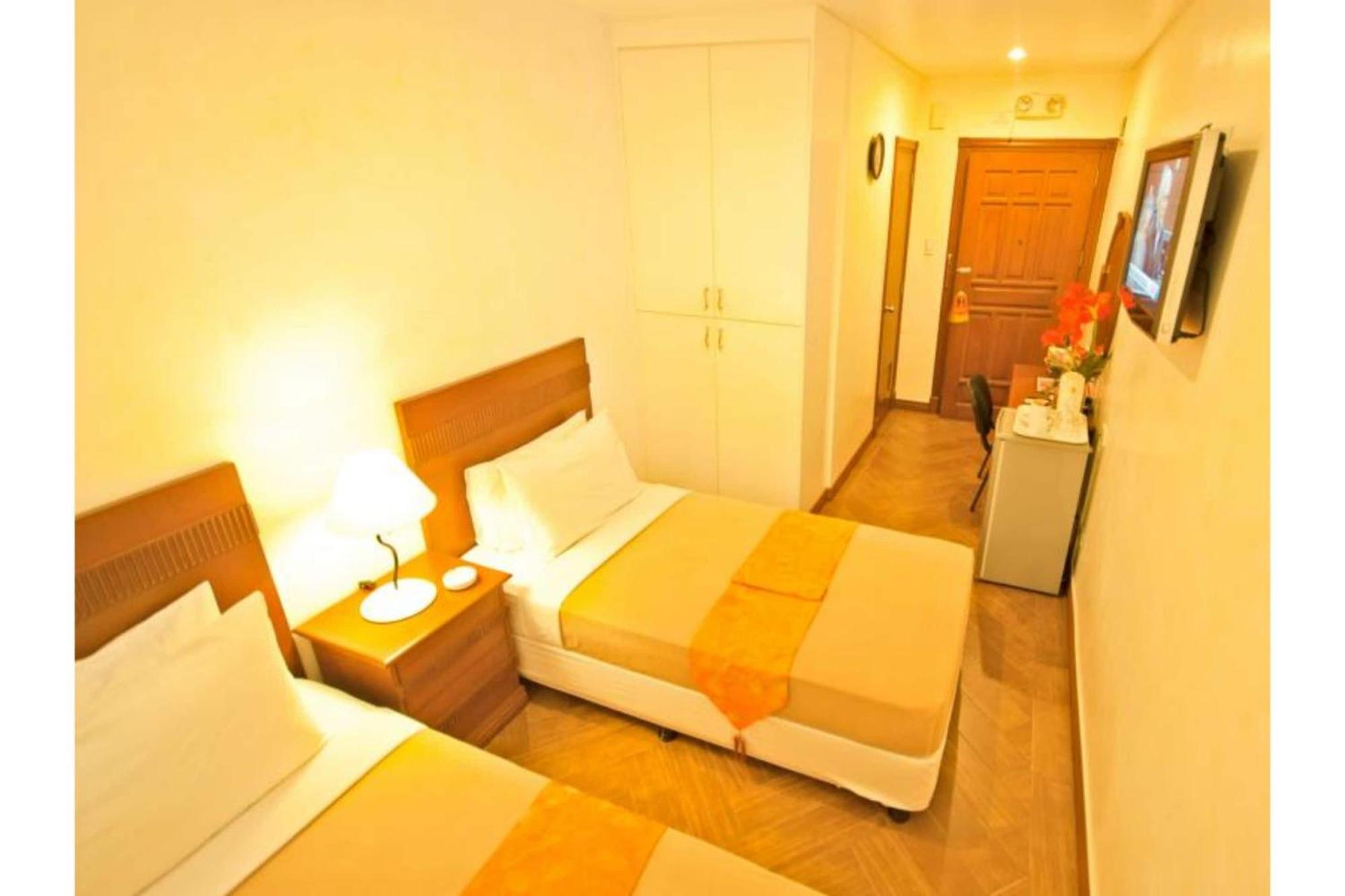 Townhouse Oak Avitel Hotel Near Osmena Highway, Pnr Pasay Station, Metro Manila Makati City Eksteriør bilde