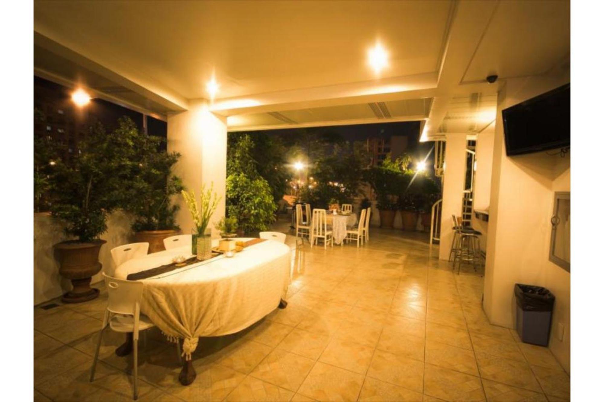 Townhouse Oak Avitel Hotel Near Osmena Highway, Pnr Pasay Station, Metro Manila Makati City Eksteriør bilde